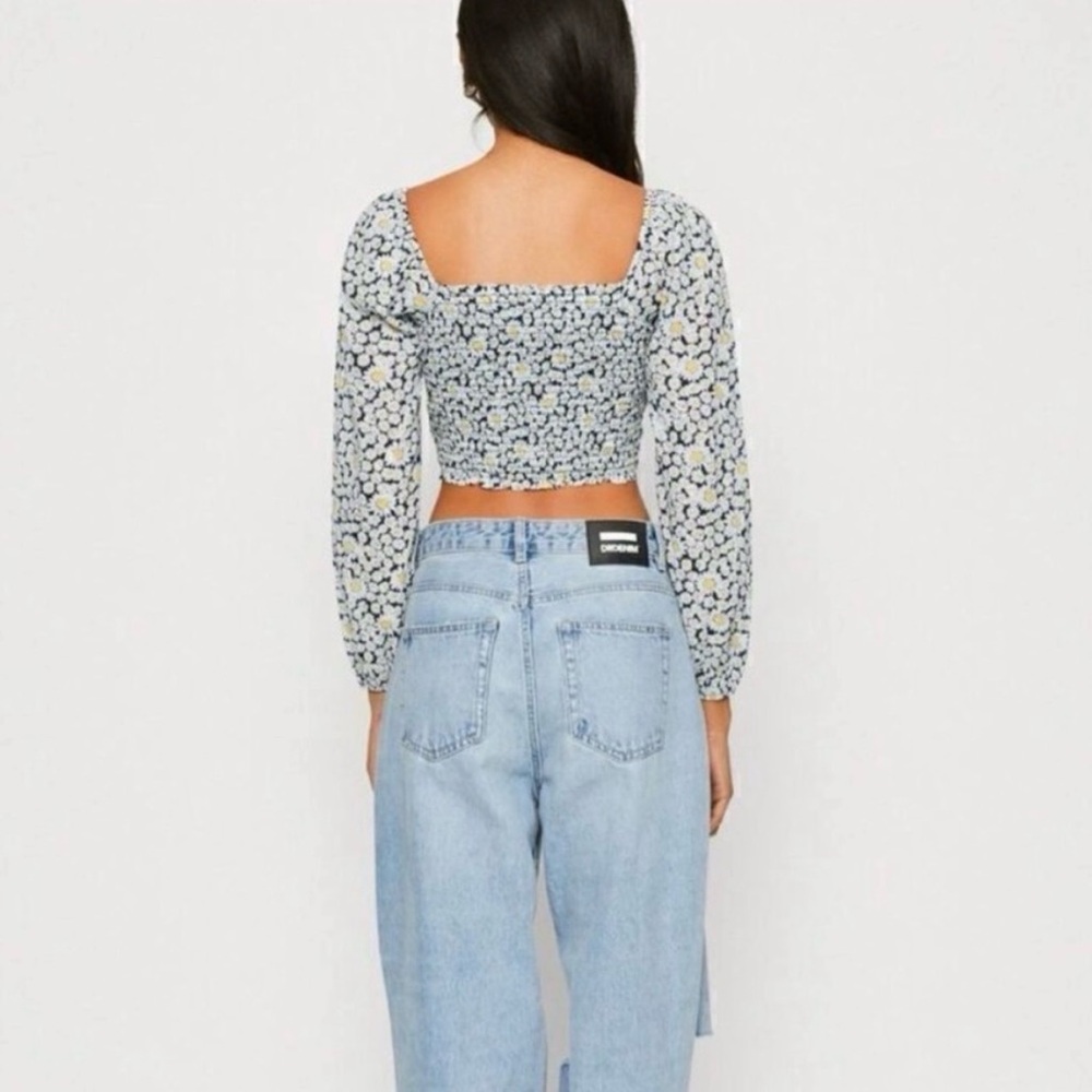 American Eagle Floral Smocked
Cropped Blouse Long Sleeve Size Small
NWT - Picture 2 of 7